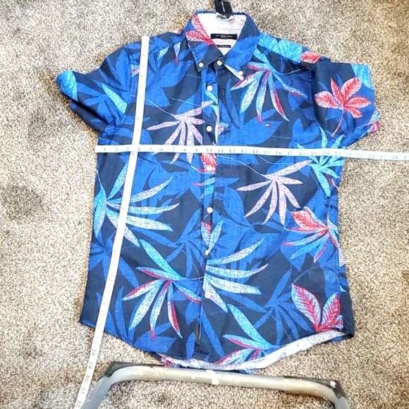 Tommy Hilfiger - Picture 12 of 12